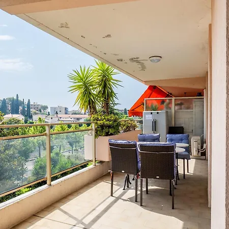 Flat With Swimming Pool Close To The Sea * 滨海卡涅