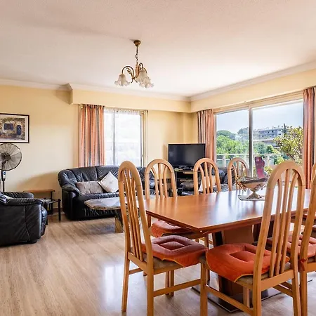아파트 Flat With Swimming Pool Close To The Sea *