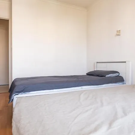 Flat With Swimming Pool Close To The Sea *